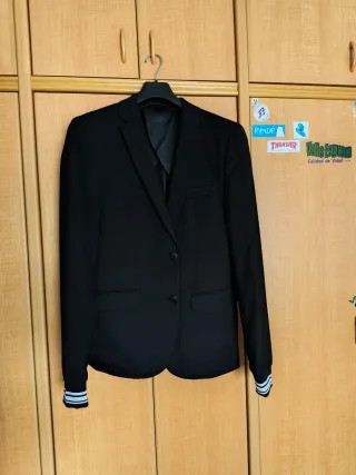 Traje negro americana TM, pantalón y chaleco.Nuevo