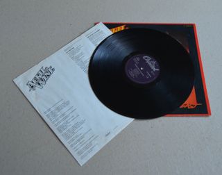 APRIL WINE "THE NATURE OF THE BEAST" (LP VINILO)