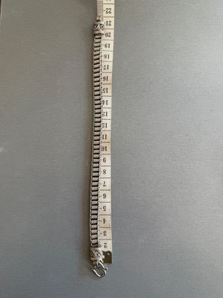 Pulsera plata trenzada me viene grande