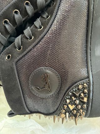 Christian Louboutin Zapatillas Negras Tachuelas