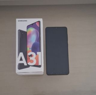 Confezione da 4 cellulari per uso o ricambi