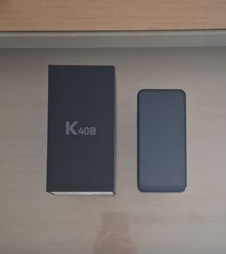 Confezione da 4 cellulari per uso o ricambi