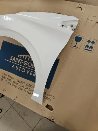 Aleta Izquierda Peugeot 208 (2015)