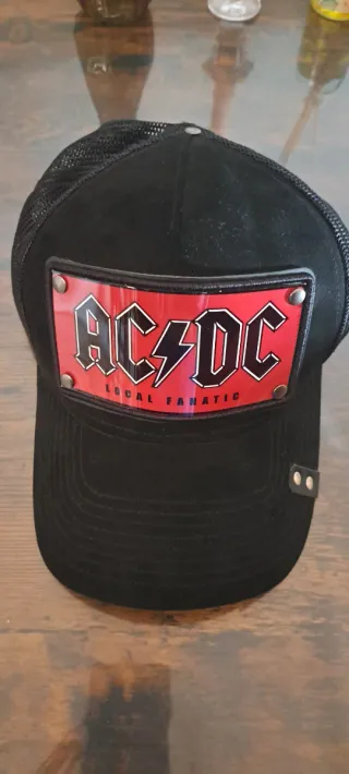 Gorra AC/DC Negra y Roja