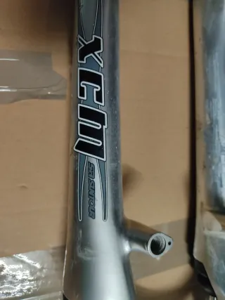 Horquilla Suntour XCM