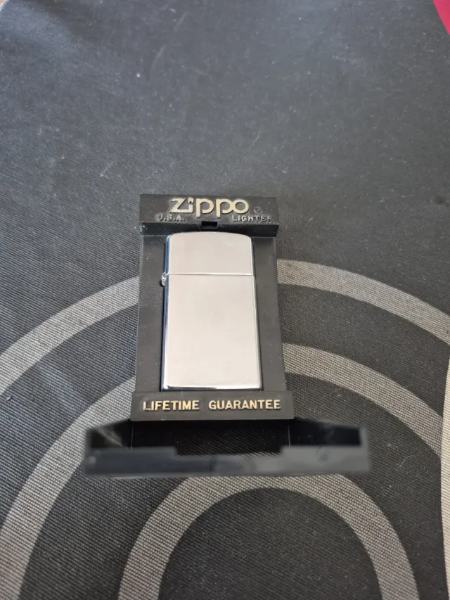 Accendino Zippo Slim Cromato