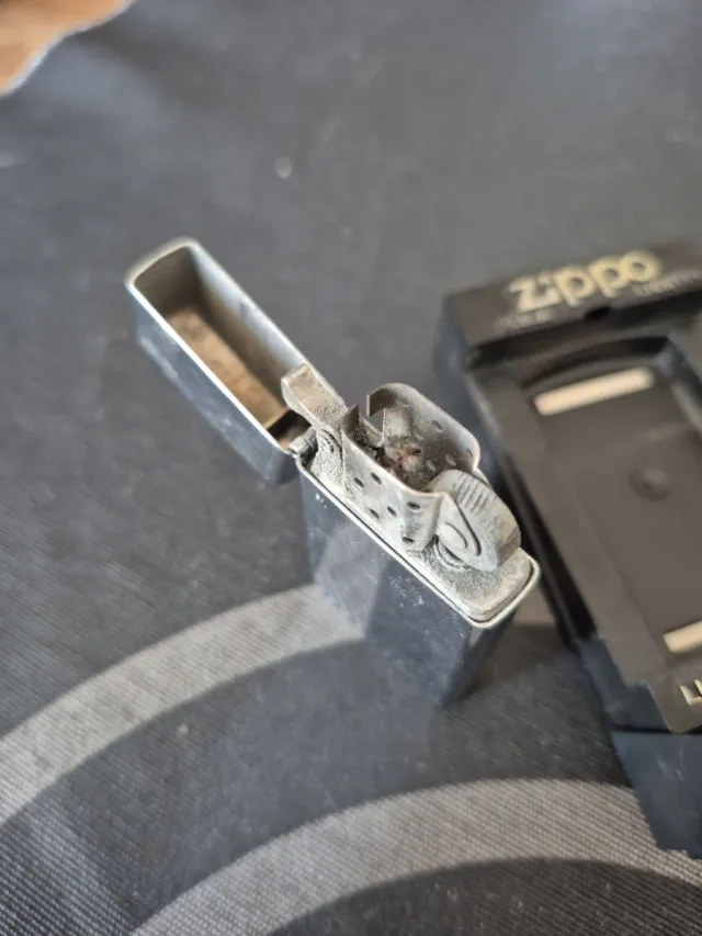 Accendino Zippo Slim Cromato
