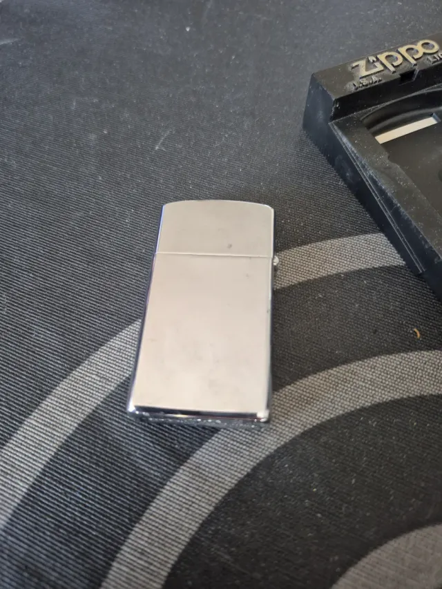 Accendino Zippo Slim Cromato