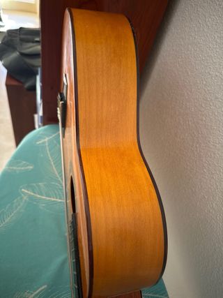 Guitarra Admira Malaga Auténtica con funda include