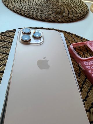 iPhone 16 Pro Max 256 GB Titanio Dorado