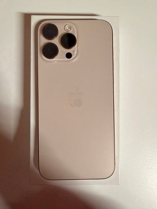 iPhone 16 Pro Max 256 GB Titanio Dorado