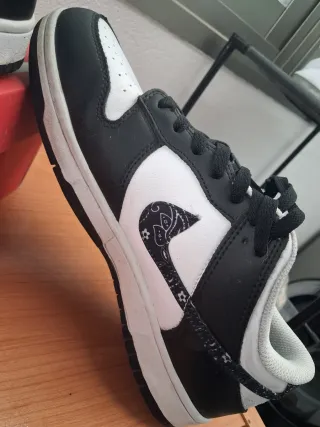 Nike Dunk Low Paisley Negro Blanco Talla 43