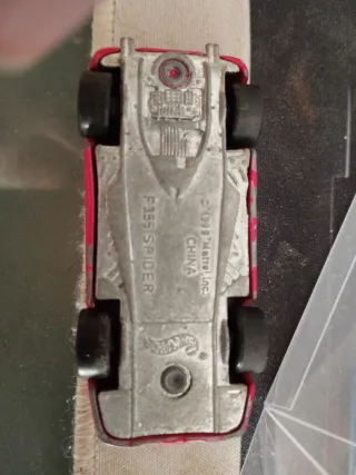 Ferrari F355 Spider Hotwheels 1999