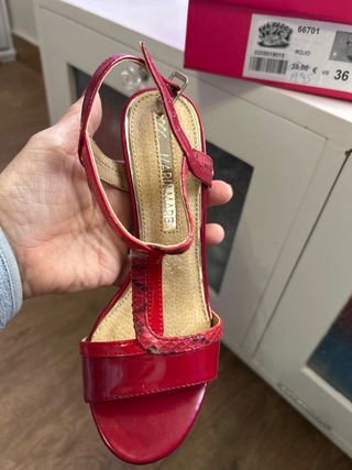 Zapato de tacón Mariamare rojo