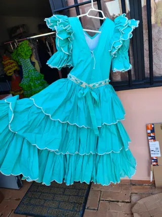 Traje Flamenca Turquesa Volantes con enagua