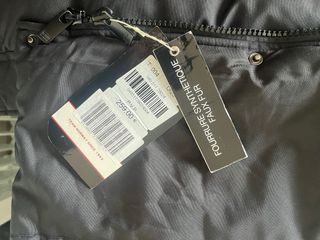 Chaqueta Norway Negra con Capucha