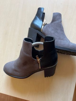 Botines grises y negros con tacón, cómodas 2 usos
