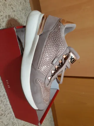 Zapatilla XTI mujer rosa y oro talla 40