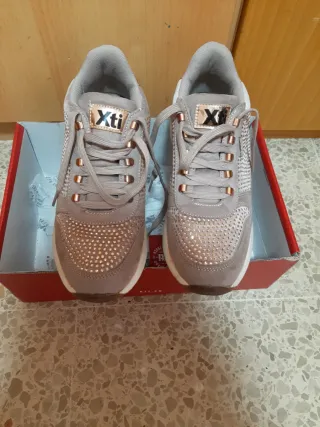 Zapatilla XTI mujer rosa y oro talla 40