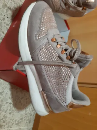 Zapatilla XTI mujer rosa y oro talla 40