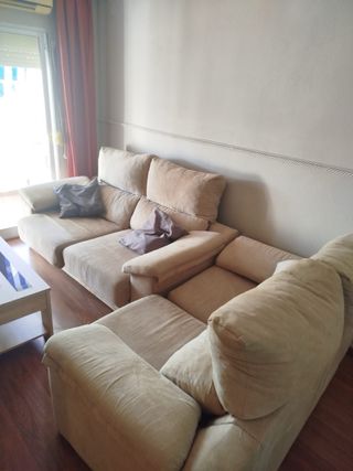 Sofá 2+3, mesa centro y mueble salón