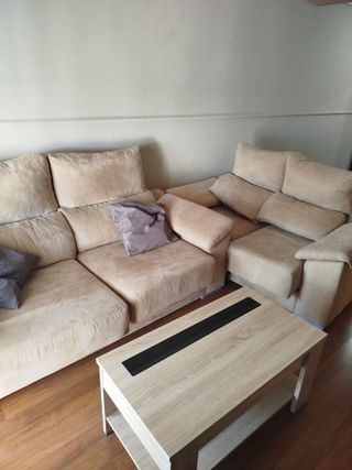 Sofá 2+3, mesa centro y mueble salón