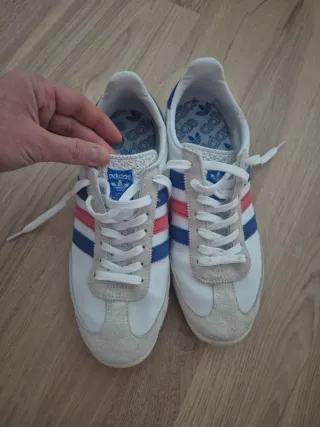 Zapatillas Adidas Blancas y Azules