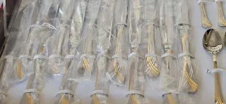 Servizio posate Gottinghen oro 18 kt e acciaio