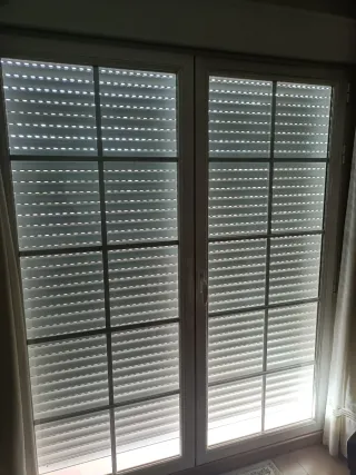 Ventana aluminio 2005x1760 con persiana