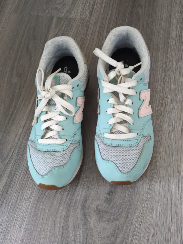 Sneakers New Balance Teal e Rosa