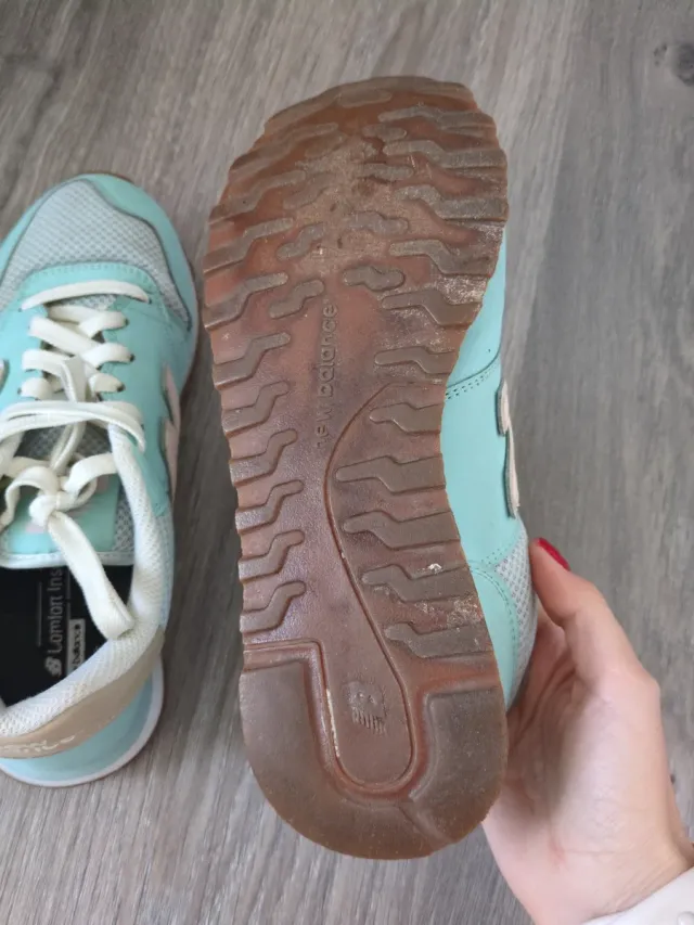 Sneakers New Balance Teal e Rosa
