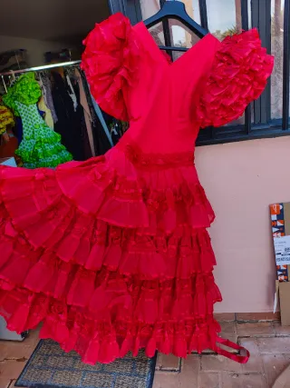 Traje de flamenca rojo abullonado
