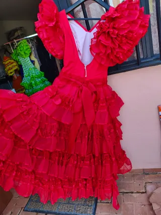 Traje de flamenca rojo abullonado