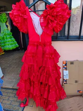 Traje de flamenca rojo abullonado
