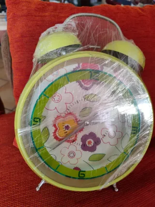 Grande sveglia vintage con fiori