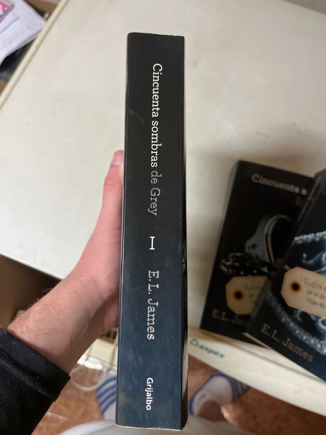 CINCUENTA SOMBRAS DE GREY