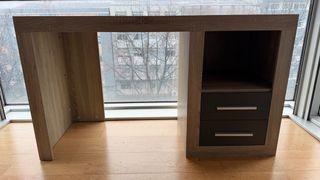 Tavolo da studio con cassettiera