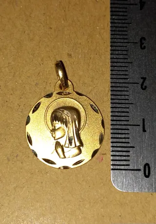 Medalla Virgen Niña Oro 18K 750 MLS