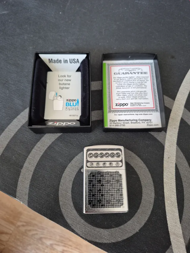 Accendino Zippo Design Radio Vintage