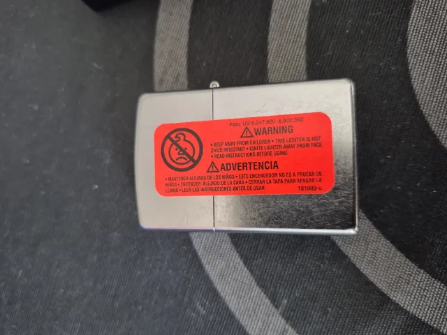 Accendino Zippo Design Radio Vintage