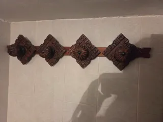 Perchero de madera antiguo