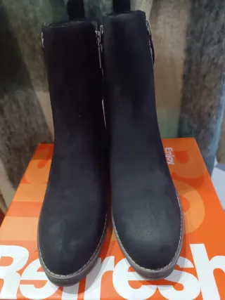 Stivaletti Refresh con zeppa n.41