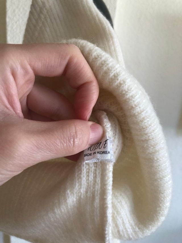 TOP BEIGE ASIMÉTRICO