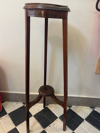 Mesa auxiliar ovalada de madera