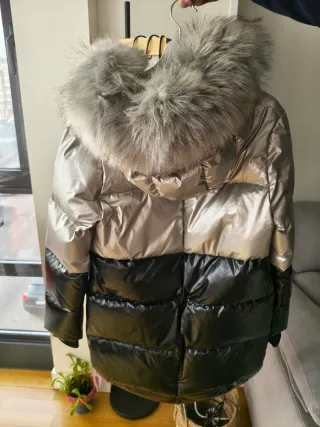 Abrigo plumífero Kling plateado y negro