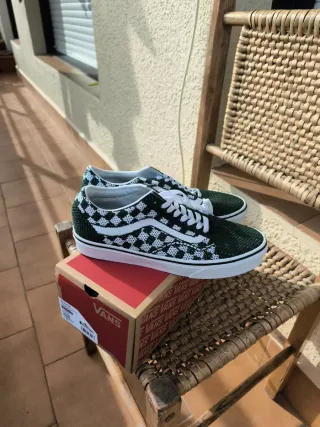 Zapatillas Vans Checkerboard Verdes y Blancas
