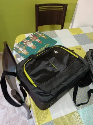 2 Mochilas para portátil