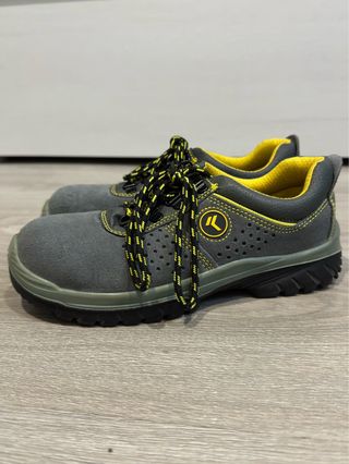 Zapato de seguridad Issaline gris y amarillo