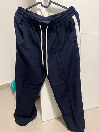 Pantalón chándal Zara azul con raya lateral