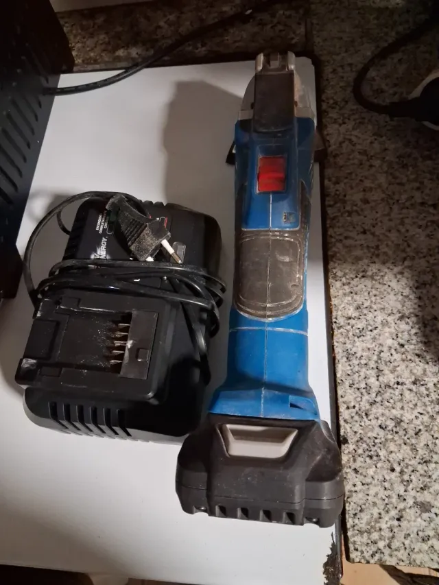 Lijadora Ferrex 20V con Cargador